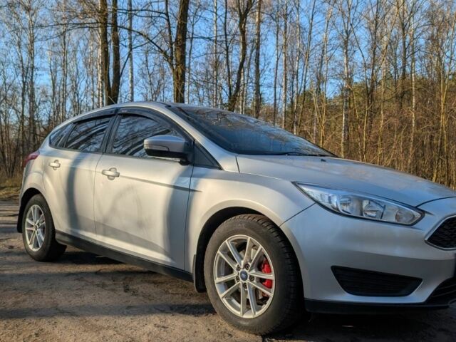 Сірий Форд Фокус, об'ємом двигуна 2 л та пробігом 167 тис. км за 7900 $, фото 2 на Automoto.ua