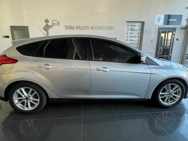 Сірий Форд Фокус, об'ємом двигуна 2 л та пробігом 159 тис. км за 8000 $, фото 7 на Automoto.ua