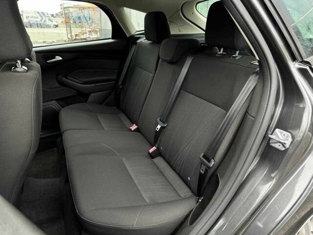 Серый Форд Фокус, объемом двигателя 2 л и пробегом 264 тыс. км за 8500 $, фото 15 на Automoto.ua