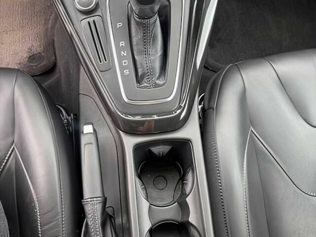 Серый Форд Фокус, объемом двигателя 2 л и пробегом 80 тыс. км за 7600 $, фото 7 на Automoto.ua