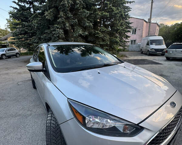 Сірий Форд Фокус, об'ємом двигуна 2 л та пробігом 196 тис. км за 8300 $, фото 2 на Automoto.ua