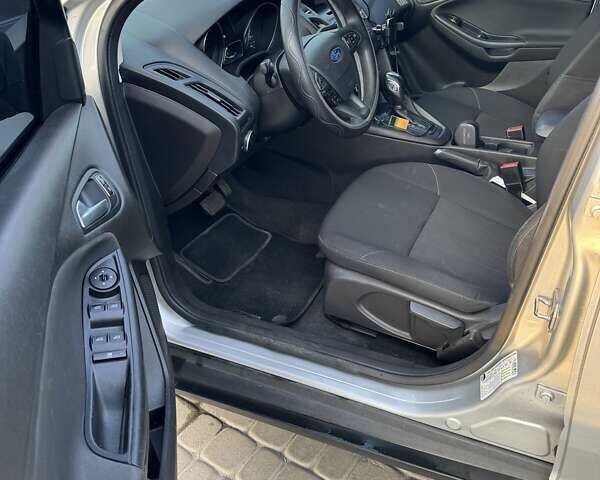 Серый Форд Фокус, объемом двигателя 2 л и пробегом 158 тыс. км за 7400 $, фото 6 на Automoto.ua