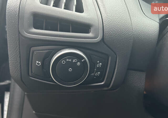 Сірий Форд Фокус, об'ємом двигуна 2 л та пробігом 163 тис. км за 8500 $, фото 34 на Automoto.ua