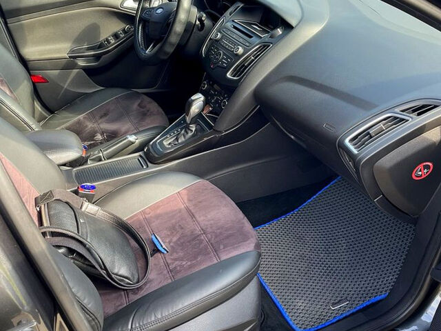 Серый Форд Фокус, объемом двигателя 1.5 л и пробегом 0 тыс. км за 9000 $, фото 2 на Automoto.ua