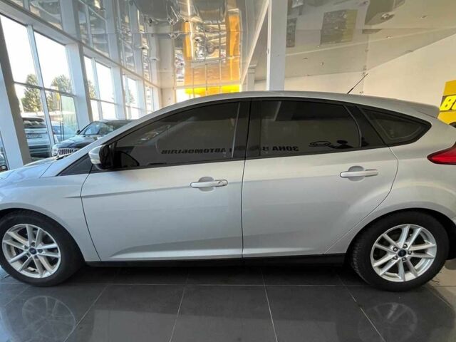 Сірий Форд Фокус, об'ємом двигуна 2 л та пробігом 159 тис. км за 8000 $, фото 3 на Automoto.ua