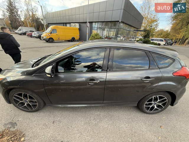 Сірий Форд Фокус, об'ємом двигуна 2 л та пробігом 157 тис. км за 7999 $, фото 5 на Automoto.ua