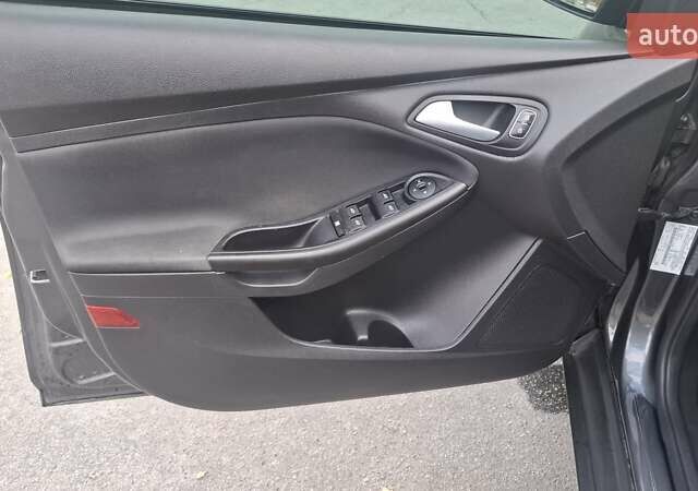 Форд Фокус 2016 в Харькове на Automoto.ua Серый Форд Фокус, объемом двигателя 2 л и пробегом 142 тыс. км за 11700 $, фото 10 на Automoto.ua