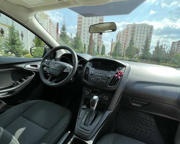 Сірий Форд Фокус, об'ємом двигуна 1 л та пробігом 95 тис. км за 9600 $, фото 17 на Automoto.ua