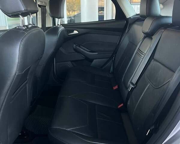 Сірий Форд Фокус, об'ємом двигуна 2 л та пробігом 82 тис. км за 9999 $, фото 13 на Automoto.ua