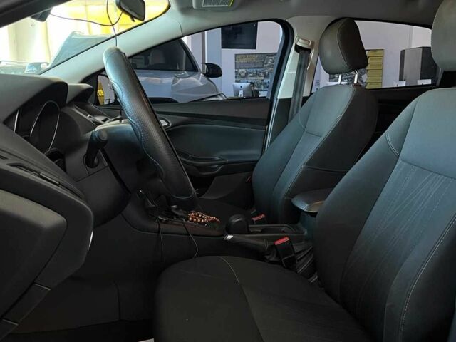 Сірий Форд Фокус, об'ємом двигуна 2 л та пробігом 159 тис. км за 8000 $, фото 8 на Automoto.ua