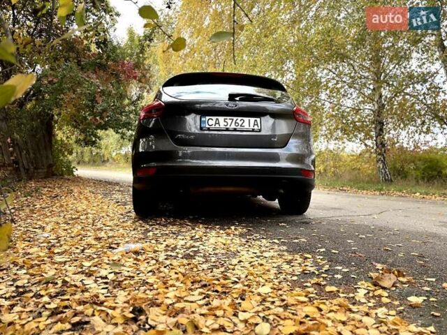 Серый Форд Фокус, объемом двигателя 2 л и пробегом 225 тыс. км за 8200 $, фото 4 на Automoto.ua