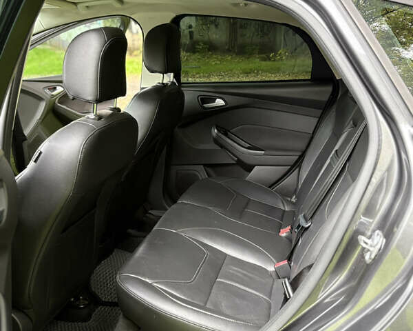 Серый Форд Фокус, объемом двигателя 2 л и пробегом 196 тыс. км за 8300 $, фото 5 на Automoto.ua