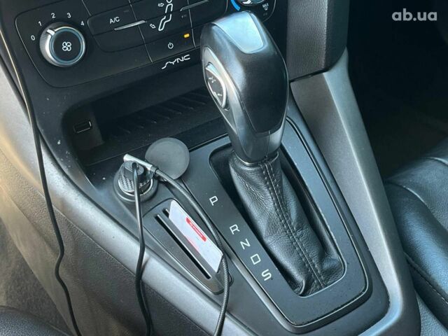 Серый Форд Фокус, объемом двигателя 2 л и пробегом 197 тыс. км за 8990 $, фото 13 на Automoto.ua