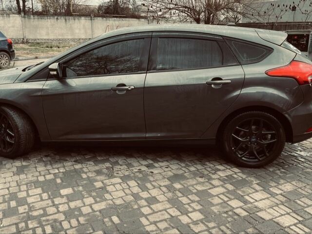 Серый Форд Фокус, объемом двигателя 2 л и пробегом 260 тыс. км за 7500 $, фото 2 на Automoto.ua