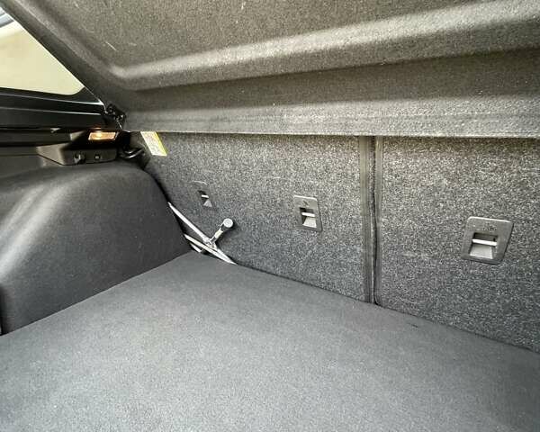 Сірий Форд Фокус, об'ємом двигуна 1 л та пробігом 95 тис. км за 9600 $, фото 30 на Automoto.ua