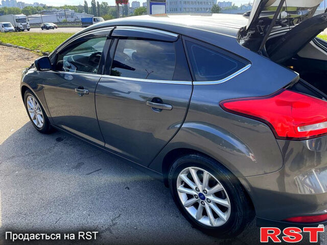 Серый Форд Фокус, объемом двигателя 1.5 л и пробегом 0 тыс. км за 9000 $, фото 1 на Automoto.ua