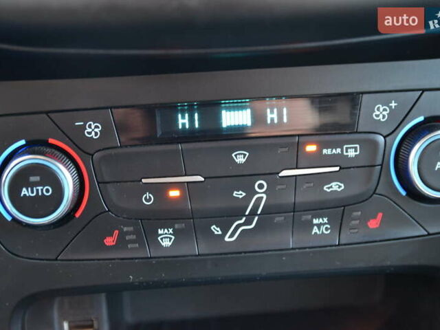 Форд Фокус 2016 в Луцке на Automoto.ua Серый Форд Фокус, объемом двигателя 0 л и пробегом 100 тыс. км за 6999 $, фото 25 на Automoto.ua