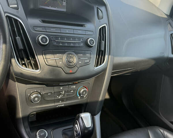 Форд Фокус 2016 в Хмельницком на Automoto.ua Серый Форд Фокус, объемом двигателя 2 л и пробегом 213 тыс. км за 9500 $, фото 9 на Automoto.ua