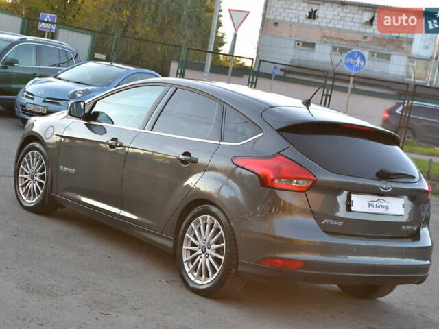 Форд Фокус 2016 в Луцке на Automoto.ua Серый Форд Фокус, объемом двигателя 0 л и пробегом 100 тыс. км за 6999 $, фото 9 на Automoto.ua