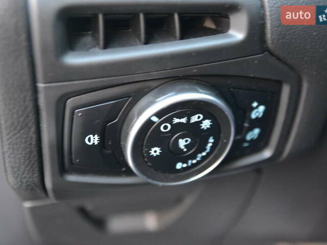 Форд Фокус 2016 в Луцке на Automoto.ua Серый Форд Фокус, объемом двигателя 0 л и пробегом 100 тыс. км за 6999 $, фото 28 на Automoto.ua