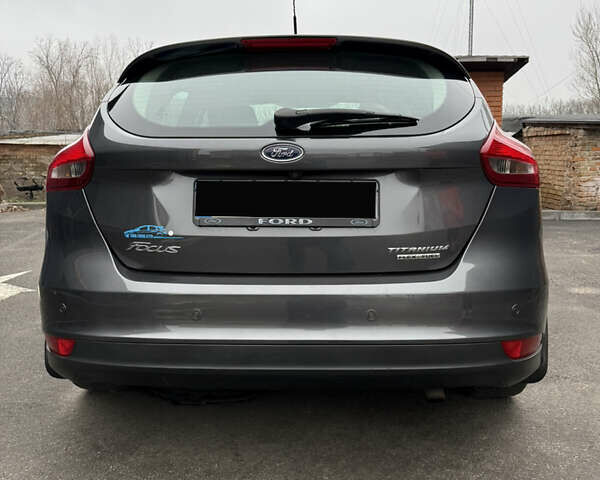 Серый Форд Фокус, объемом двигателя 2 л и пробегом 159 тыс. км за 10500 $, фото 2 на Automoto.ua