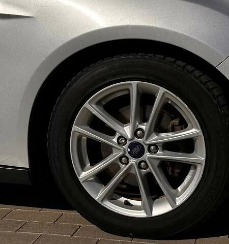 Сірий Форд Фокус, об'ємом двигуна 2 л та пробігом 162 тис. км за 8500 $, фото 18 на Automoto.ua