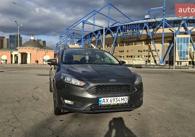 Форд Фокус 2016 в Харькове на Automoto.ua Серый Форд Фокус, объемом двигателя 2 л и пробегом 142 тыс. км за 11700 $, фото 1 на Automoto.ua