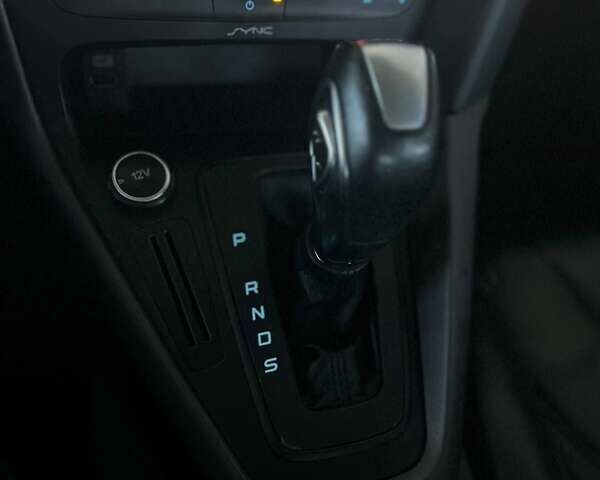 Сірий Форд Фокус, об'ємом двигуна 2 л та пробігом 82 тис. км за 9999 $, фото 14 на Automoto.ua