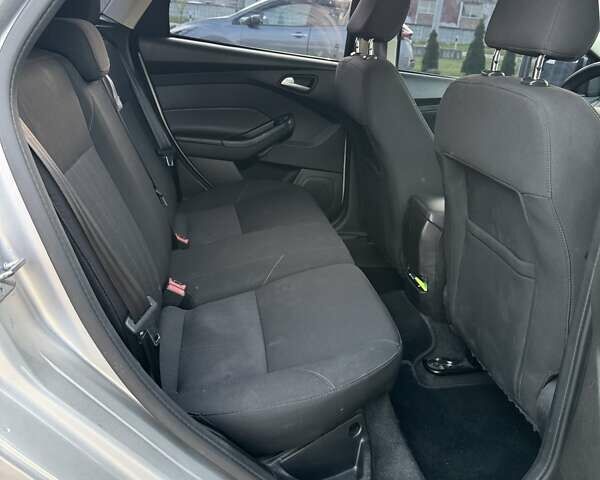 Серый Форд Фокус, объемом двигателя 2 л и пробегом 158 тыс. км за 7400 $, фото 7 на Automoto.ua