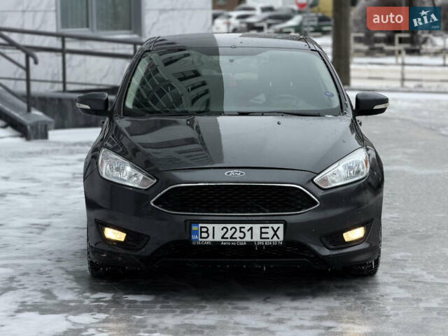 Сірий Форд Фокус, об'ємом двигуна 2 л та пробігом 198 тис. км за 6800 $, фото 3 на Automoto.ua