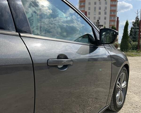 Сірий Форд Фокус, об'ємом двигуна 1 л та пробігом 95 тис. км за 9600 $, фото 33 на Automoto.ua