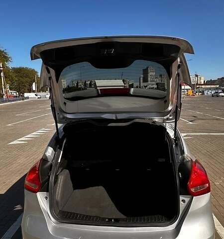 Сірий Форд Фокус, об'ємом двигуна 2 л та пробігом 162 тис. км за 8500 $, фото 23 на Automoto.ua