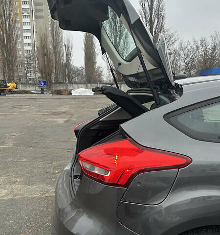 Сірий Форд Фокус, об'ємом двигуна 2 л та пробігом 163 тис. км за 8500 $, фото 48 на Automoto.ua