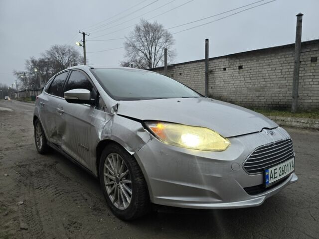 Серый Форд Фокус, объемом двигателя 0 л и пробегом 83 тыс. км за 4000 $, фото 3 на Automoto.ua