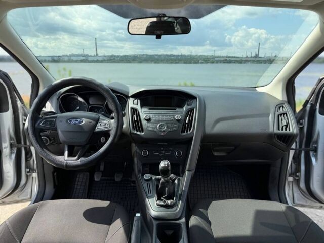 Серый Форд Фокус, объемом двигателя 2 л и пробегом 196 тыс. км за 7150 $, фото 12 на Automoto.ua