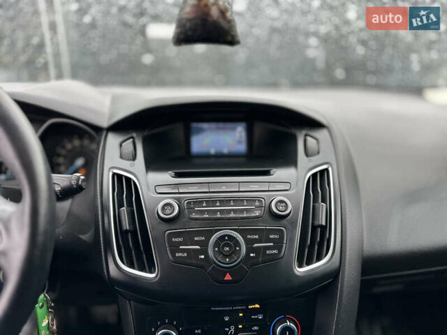 Сірий Форд Фокус, об'ємом двигуна 2 л та пробігом 115 тис. км за 6000 $, фото 12 на Automoto.ua