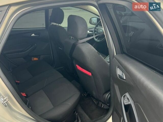 Серый Форд Фокус, объемом двигателя 2 л и пробегом 136 тыс. км за 7999 $, фото 12 на Automoto.ua