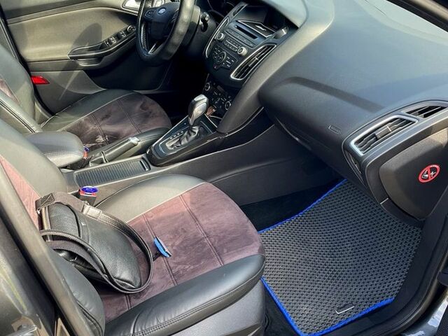 Форд Фокус 2016 в Киеве на Automoto.ua Серый Форд Фокус, объемом двигателя 1.5 л и пробегом 220 тыс. км за 9500 $, фото 3 на Automoto.ua