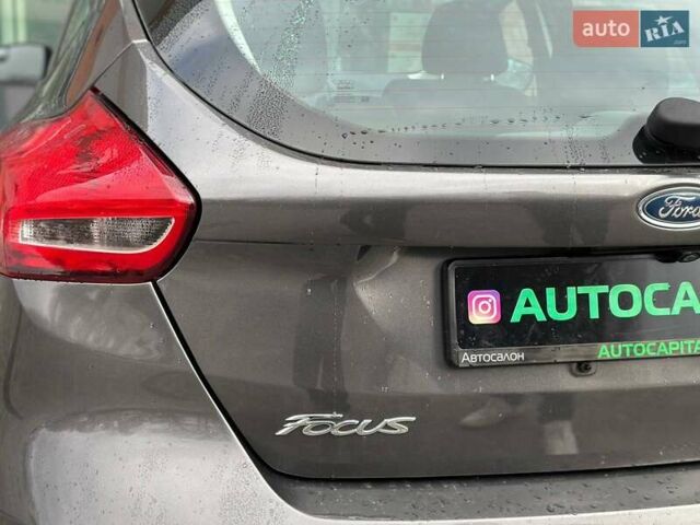 Серый Форд Фокус, объемом двигателя 2 л и пробегом 264 тыс. км за 8500 $, фото 7 на Automoto.ua