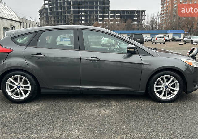 Сірий Форд Фокус, об'ємом двигуна 2 л та пробігом 163 тис. км за 8500 $, фото 4 на Automoto.ua