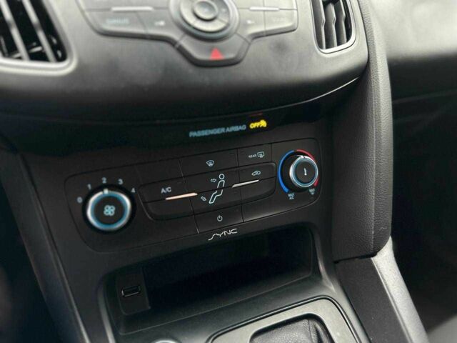 Серый Форд Фокус, объемом двигателя 2 л и пробегом 264 тыс. км за 8500 $, фото 19 на Automoto.ua