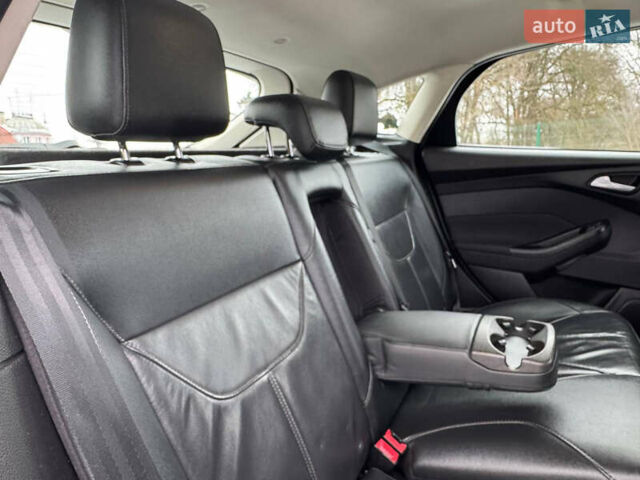 Серый Форд Фокус, объемом двигателя 2 л и пробегом 98 тыс. км за 8250 $, фото 58 на Automoto.ua
