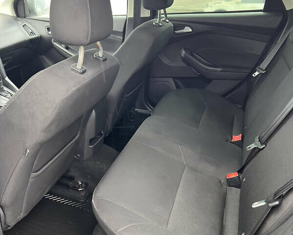 Сірий Форд Фокус, об'ємом двигуна 1 л та пробігом 103 тис. км за 9200 $, фото 8 на Automoto.ua