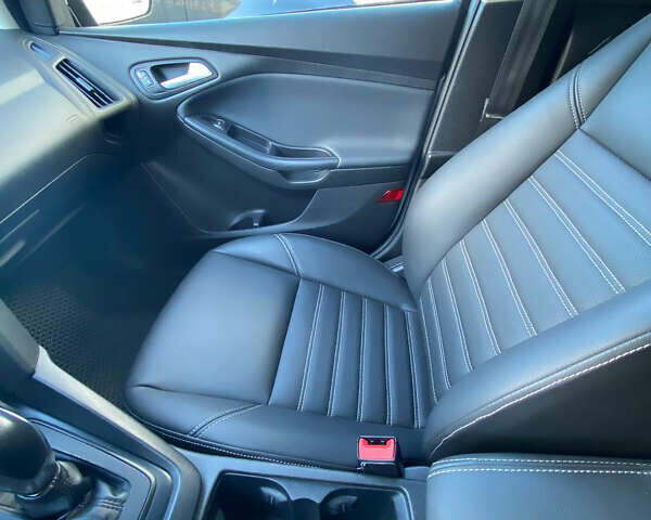 Серый Форд Фокус, объемом двигателя 2 л и пробегом 211 тыс. км за 9200 $, фото 8 на Automoto.ua