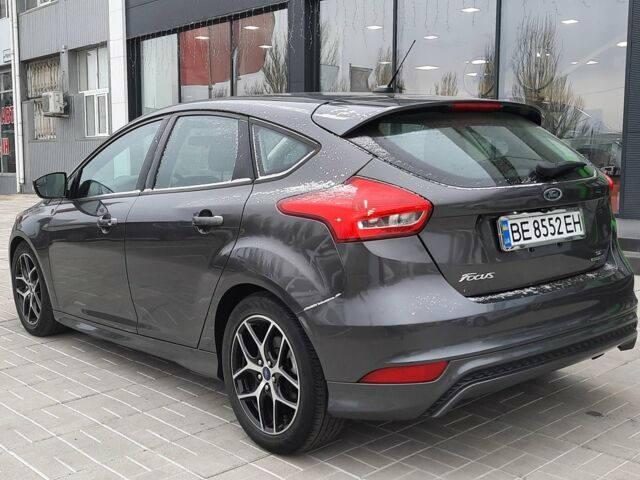 Сірий Форд Фокус, об'ємом двигуна 2 л та пробігом 61 тис. км за 9950 $, фото 4 на Automoto.ua
