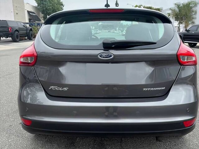 Серый Форд Фокус, объемом двигателя 2 л и пробегом 80 тыс. км за 7600 $, фото 4 на Automoto.ua