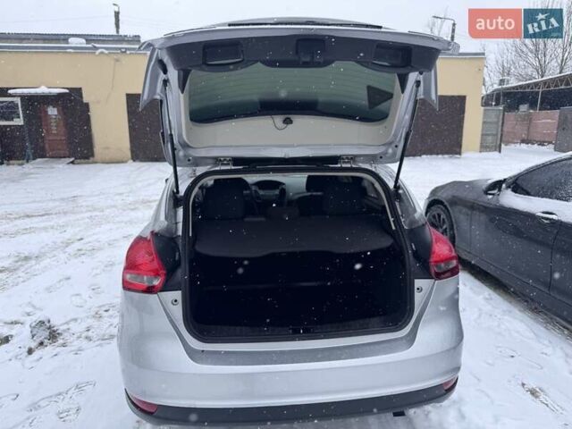 Сірий Форд Фокус, об'ємом двигуна 2 л та пробігом 95 тис. км за 8500 $, фото 14 на Automoto.ua