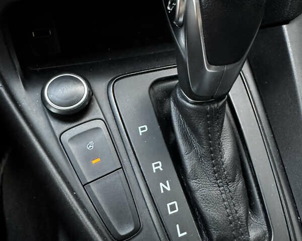 Форд Фокус 2016 в Киеве на Automoto.ua Серый Форд Фокус, объемом двигателя 2 л и пробегом 223 тыс. км за 7300 $, фото 10 на Automoto.ua