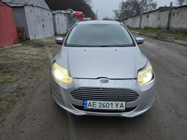 Серый Форд Фокус, объемом двигателя 0 л и пробегом 83 тыс. км за 4000 $, фото 4 на Automoto.ua