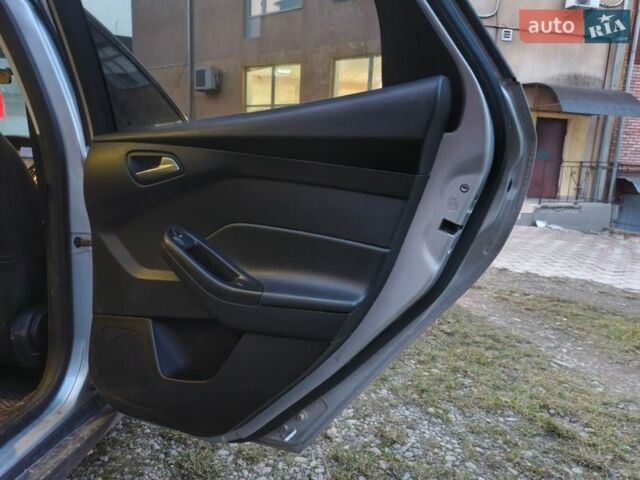 Серый Форд Фокус, объемом двигателя 2 л и пробегом 165 тыс. км за 7000 $, фото 17 на Automoto.ua